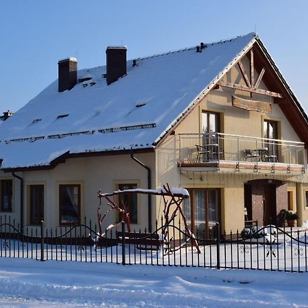 Gosciniec Klejnot Hotel Borowo Buitenkant foto