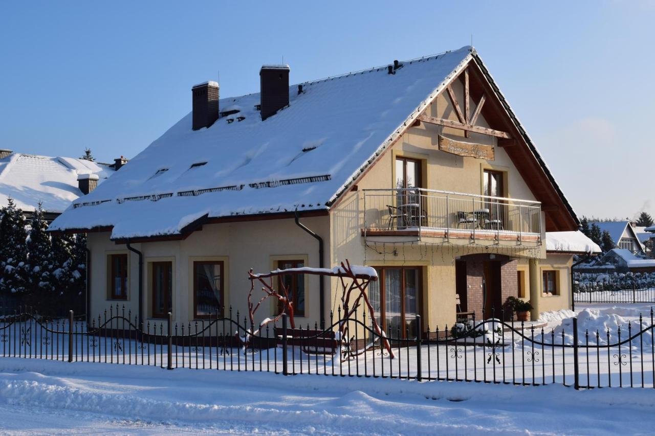 Gosciniec Klejnot Hotel Borowo Buitenkant foto