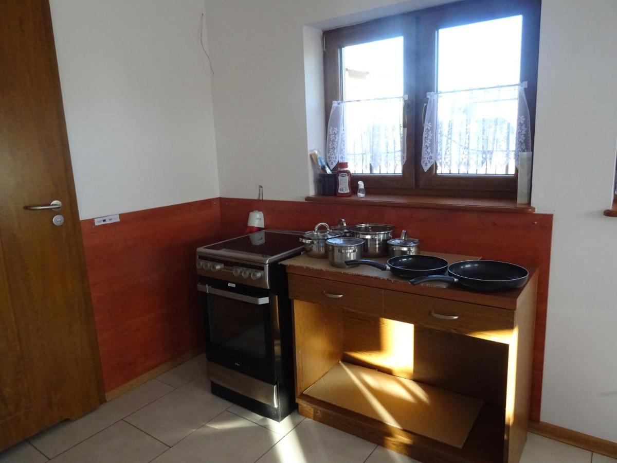 Gosciniec Klejnot Hotel Borowo Buitenkant foto