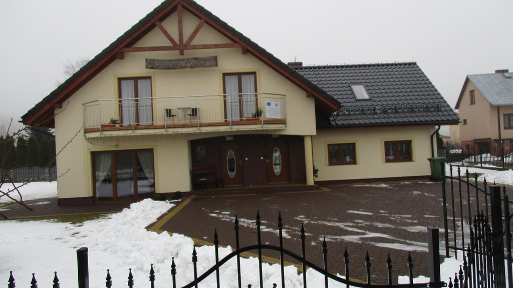 Gosciniec Klejnot Hotel Borowo Buitenkant foto
