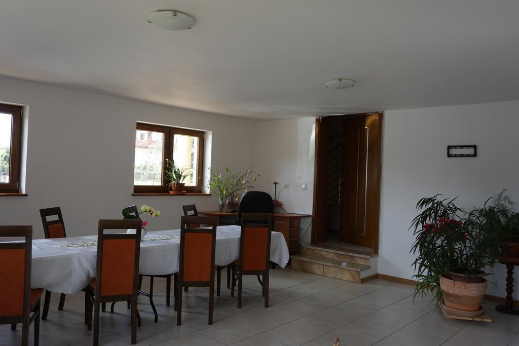 Gosciniec Klejnot Hotel Borowo Buitenkant foto