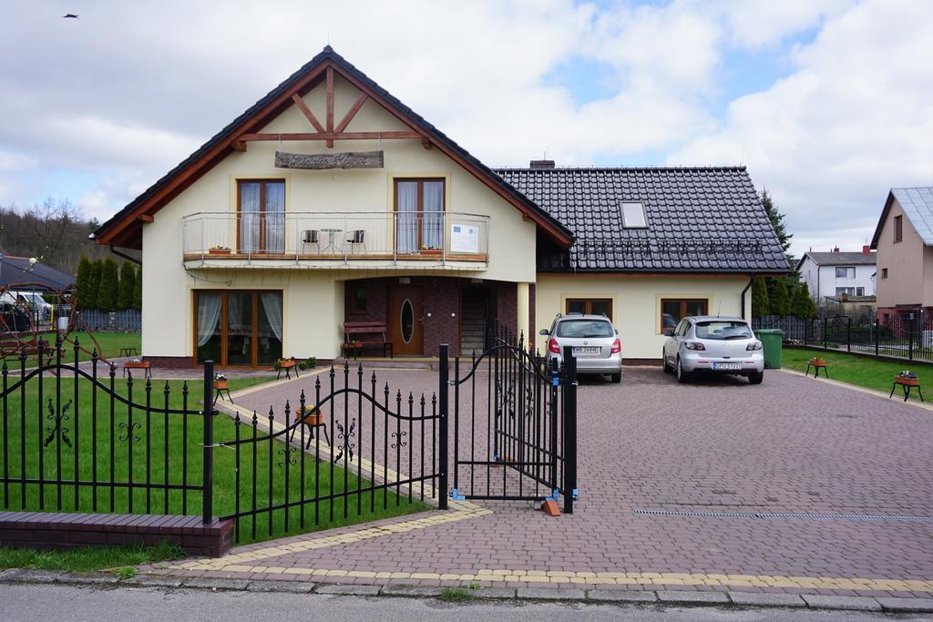 Gosciniec Klejnot Hotel Borowo Buitenkant foto