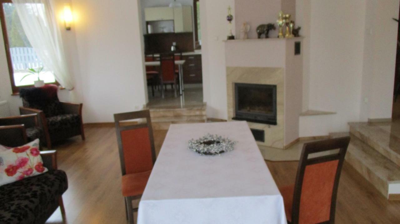 Gosciniec Klejnot Hotel Borowo Buitenkant foto