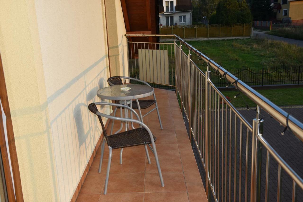 Gosciniec Klejnot Hotel Borowo Buitenkant foto