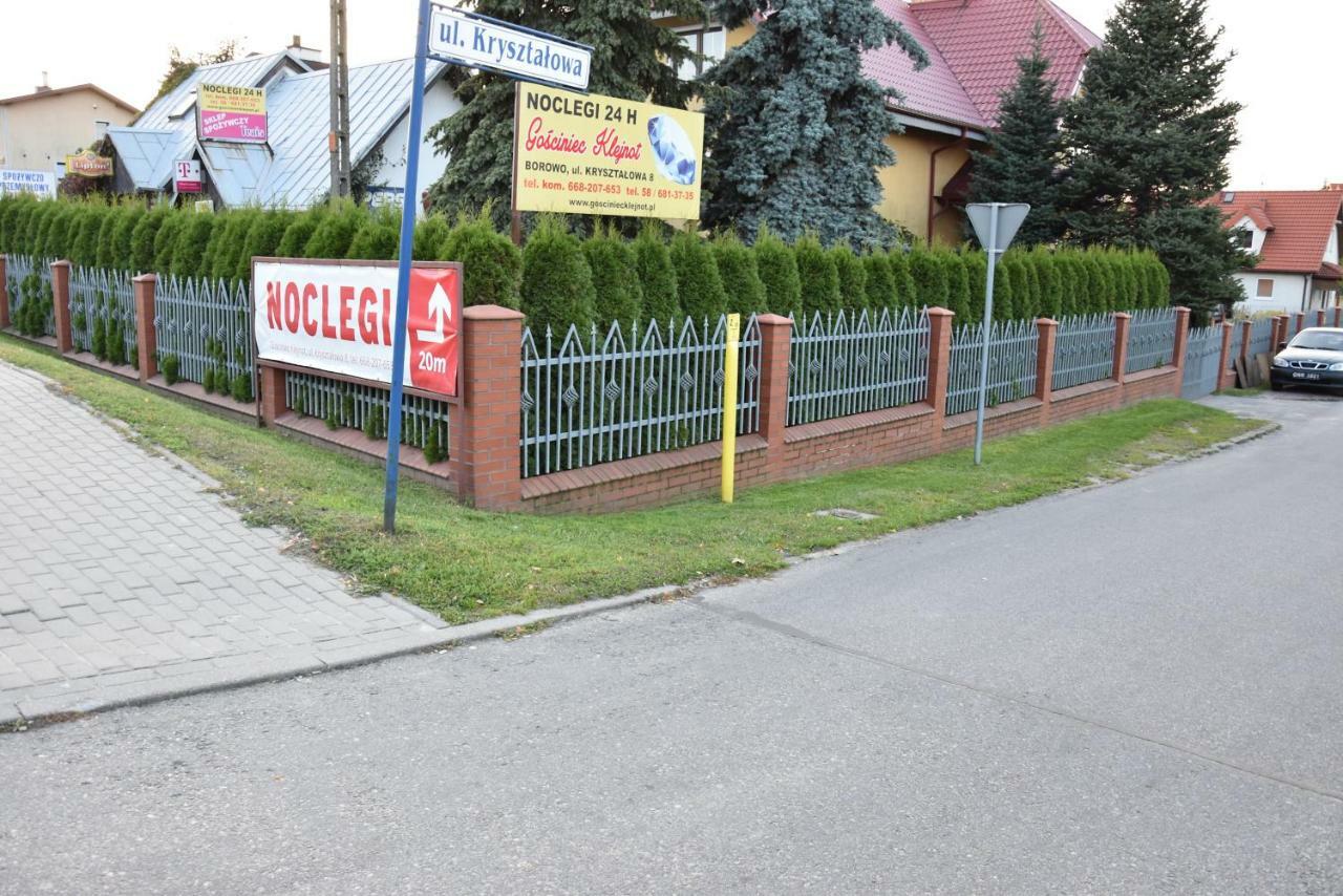 Gosciniec Klejnot Hotel Borowo Buitenkant foto