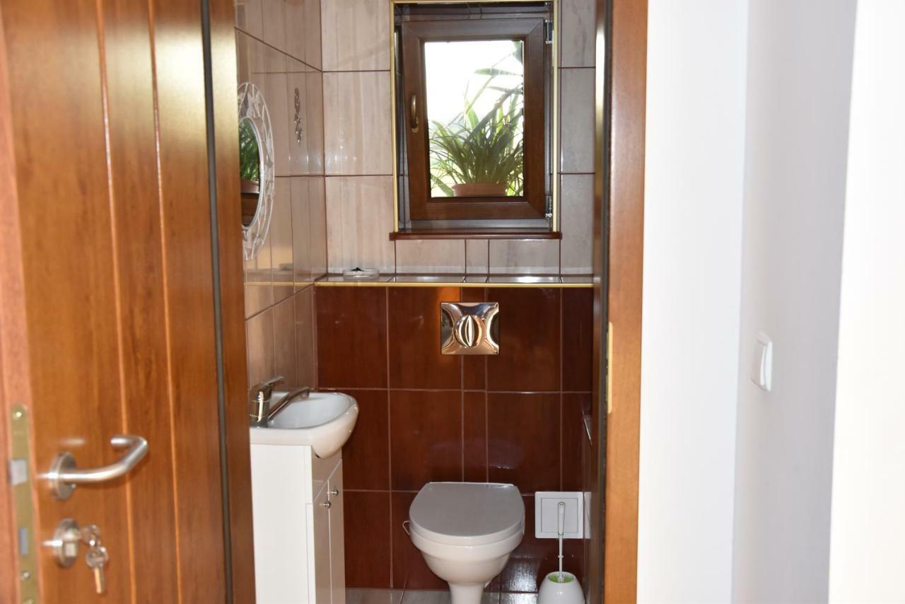 Gosciniec Klejnot Hotel Borowo Buitenkant foto