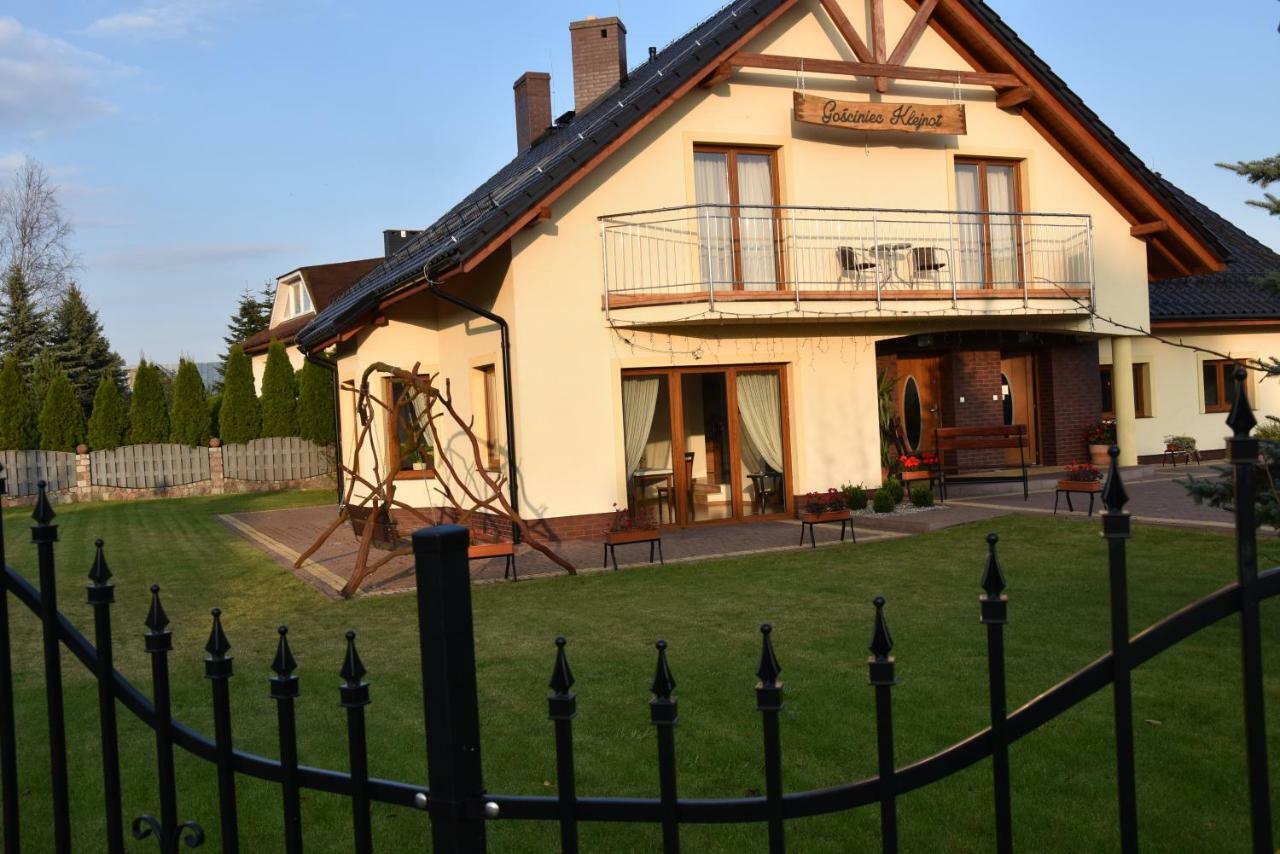 Gosciniec Klejnot Hotel Borowo Buitenkant foto